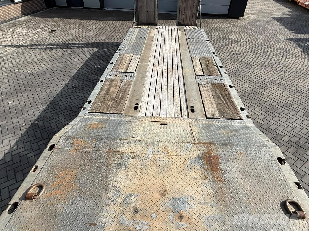 Möslein | 3 SAFF AXLES | 30 TONS | YEAR: 2014 | مقطوروات مسطحة/مفصلية الجوانب