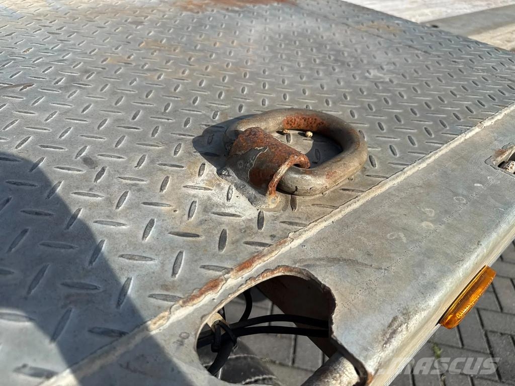Möslein | 3 SAFF AXLES | 30 TONS | YEAR: 2014 | مقطوروات مسطحة/مفصلية الجوانب