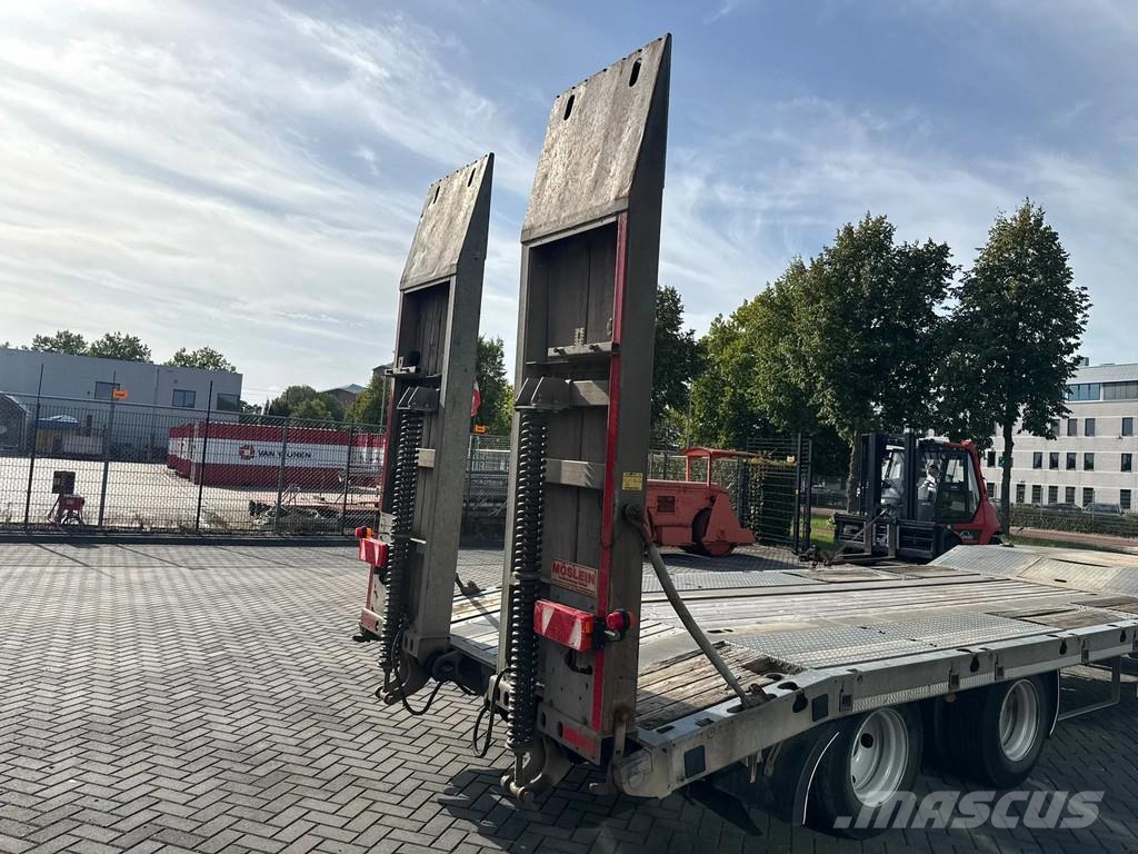 Möslein | 3 SAFF AXLES | 30 TONS | YEAR: 2014 | مقطوروات مسطحة/مفصلية الجوانب
