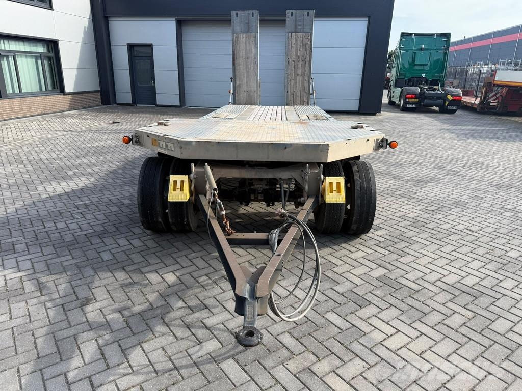 Möslein | 3 SAFF AXLES | 30 TONS | YEAR: 2014 | مقطوروات مسطحة/مفصلية الجوانب
