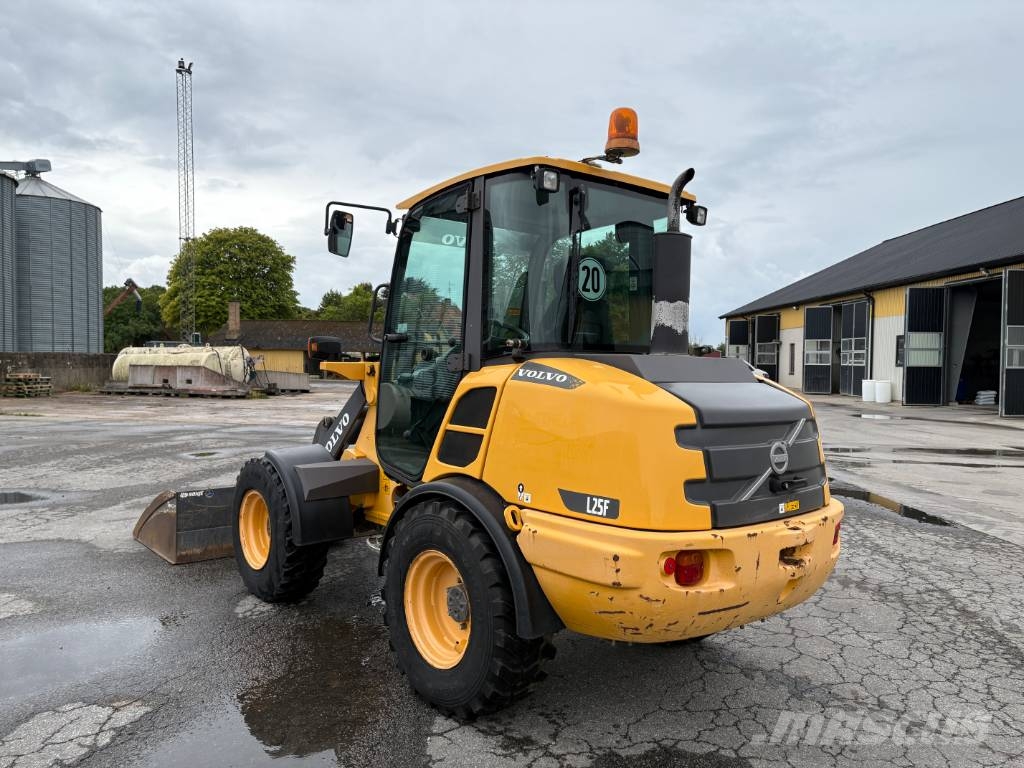 Volvo L25F lastmaskin, endast 2500 tim Wheel loaders