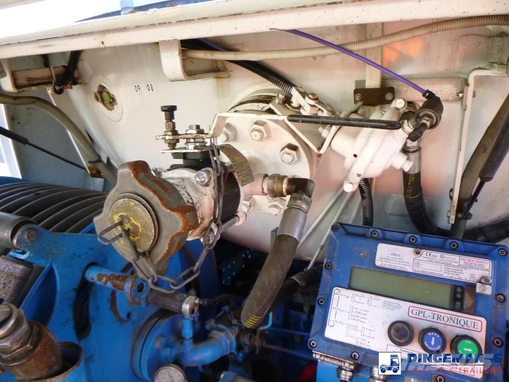 Renault Premium 280 dxi 4x2 gas tank 19.2 m3 Tankwagen