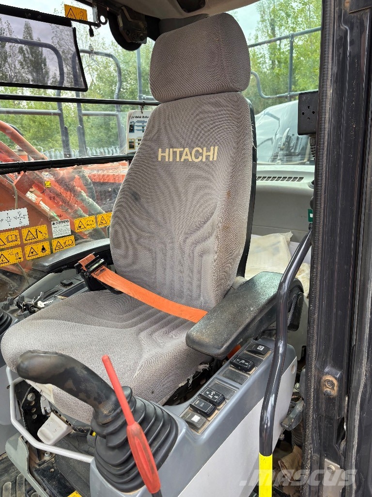 Hitachi ZX 210 LC-6 Bandgrävare