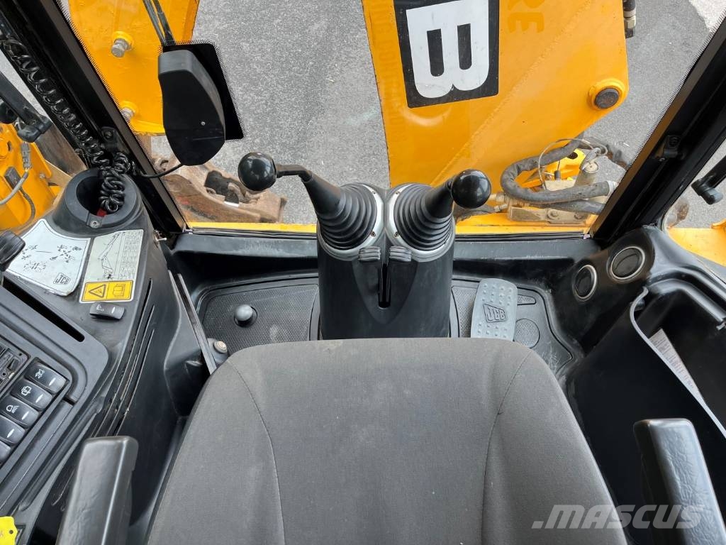 JCB 3 CX Buldoexcavatoare