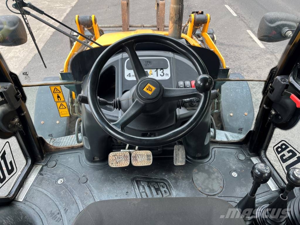 JCB 3 CX Buldoexcavatoare