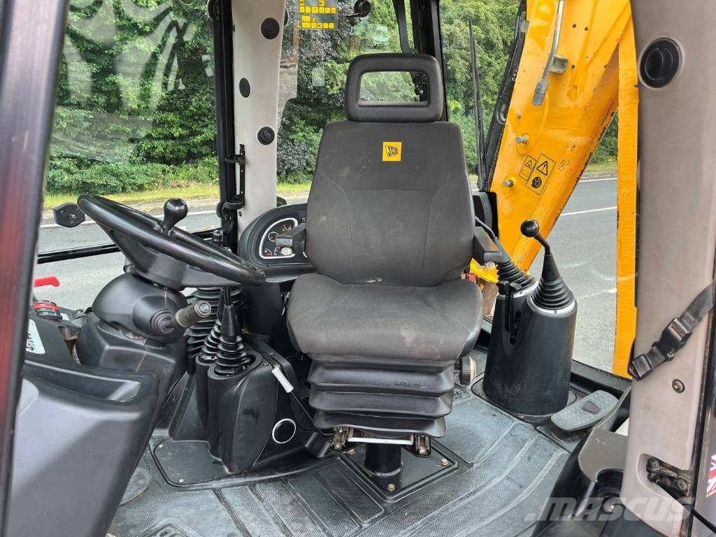 JCB 3 CX Buldoexcavatoare