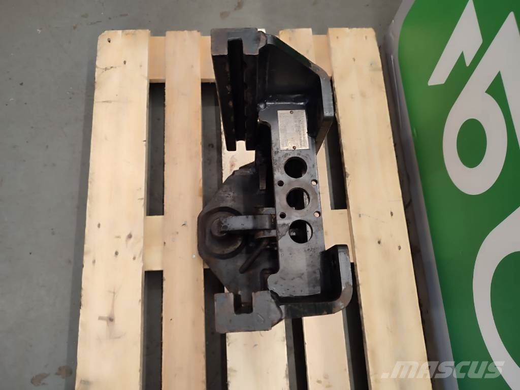 Deutz-Fahr Hitch rail hs525cat Deutz Fahr AGROTRON Шасі