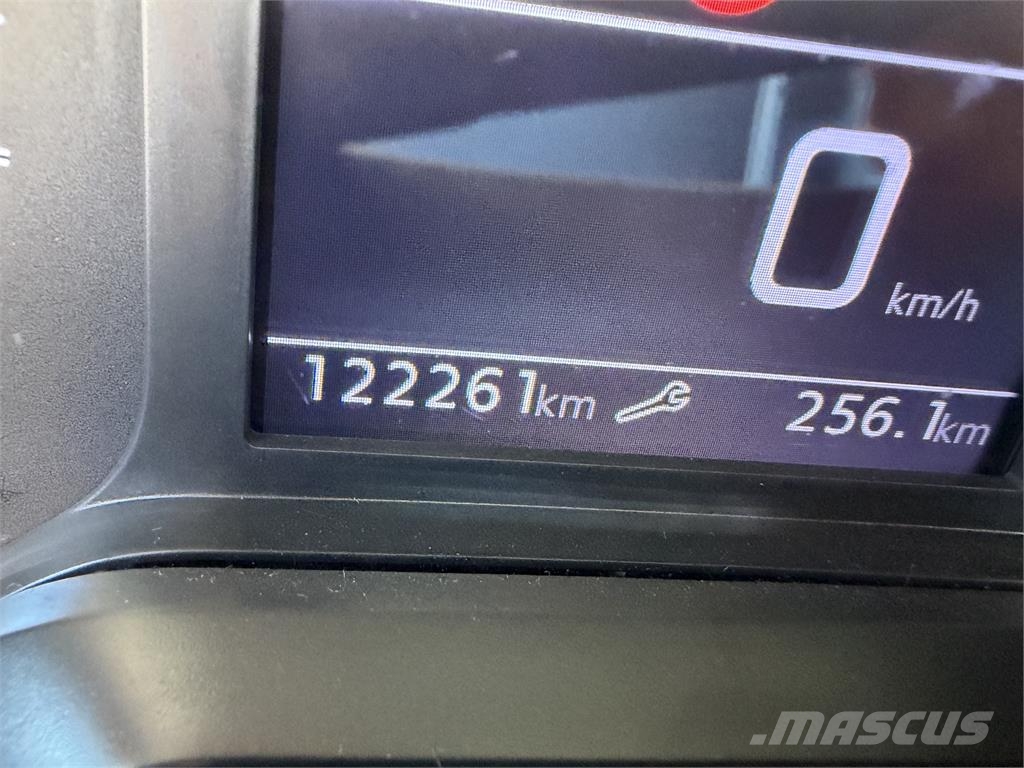 Peugeot Rifter VIN 281 廂式貨物運輸車