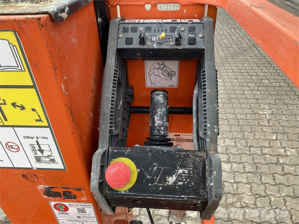 JLG 1230ES Vertical mast lifts