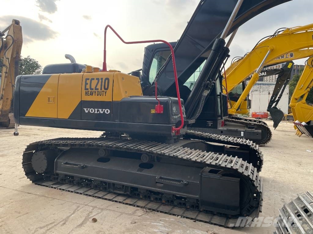 Volvo EC210 Paletli ekskavatörler