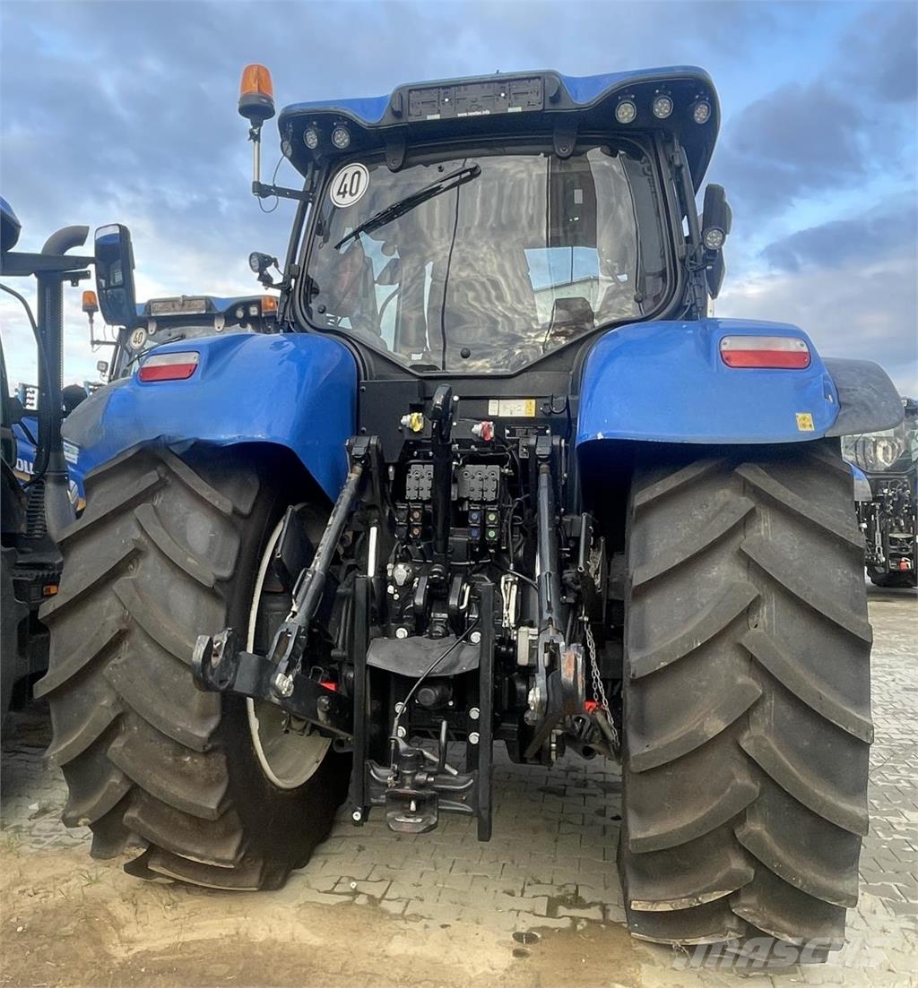 New Holland T 7.270 AC FL Traktori