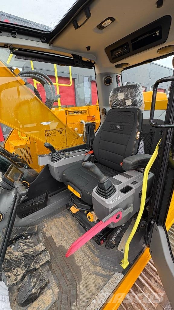 JCB 245 XR / Stage V, Rasvari, Pienet tunnit! Bageri guseničari