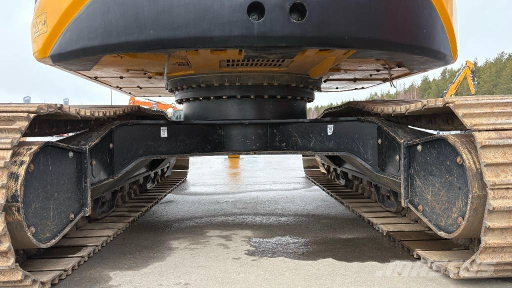 JCB 245 XR / Stage V, Rasvari, Pienet tunnit! Bageri guseničari