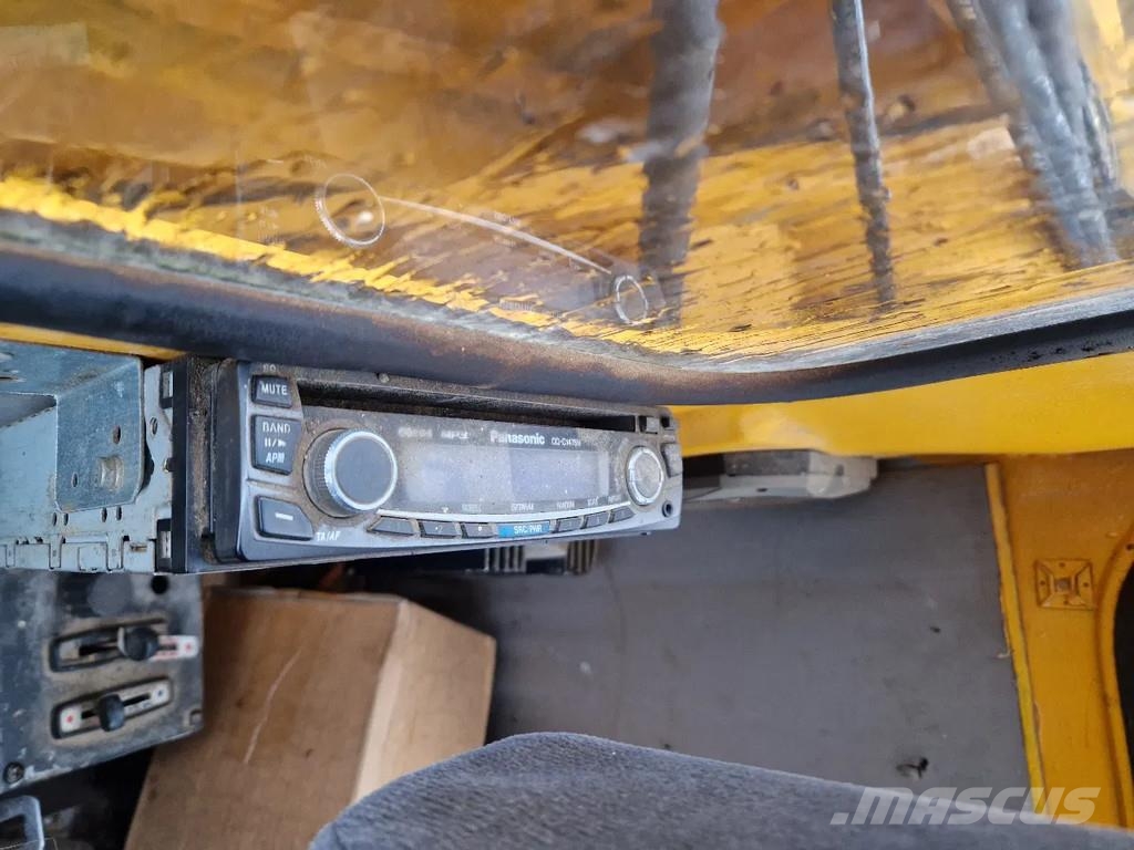 PMI Woltman 955LC piling machine funderingsmachine حفارات زحافة