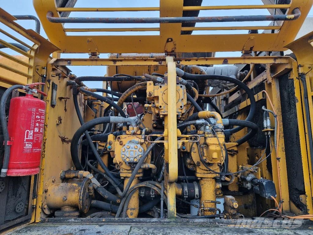 PMI Woltman 955LC piling machine funderingsmachine حفارات زحافة