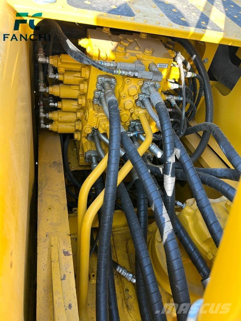 Komatsu PC 200 Εκσκαφείς με ερπύστριες