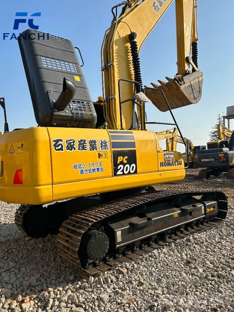 Komatsu PC 200 Εκσκαφείς με ερπύστριες
