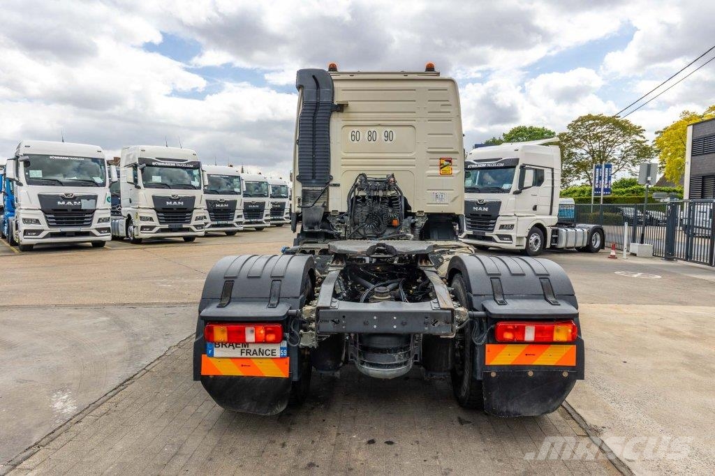 Volvo FMX GLOB 460+HYDR Vetopöytäautot