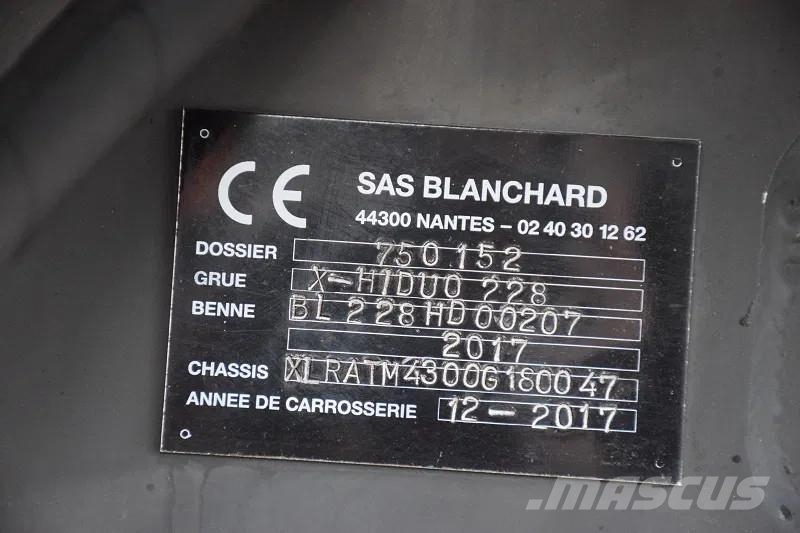 DAF CF 530 Pritschenwagen/Pritschenwagen mit Seitenklappe