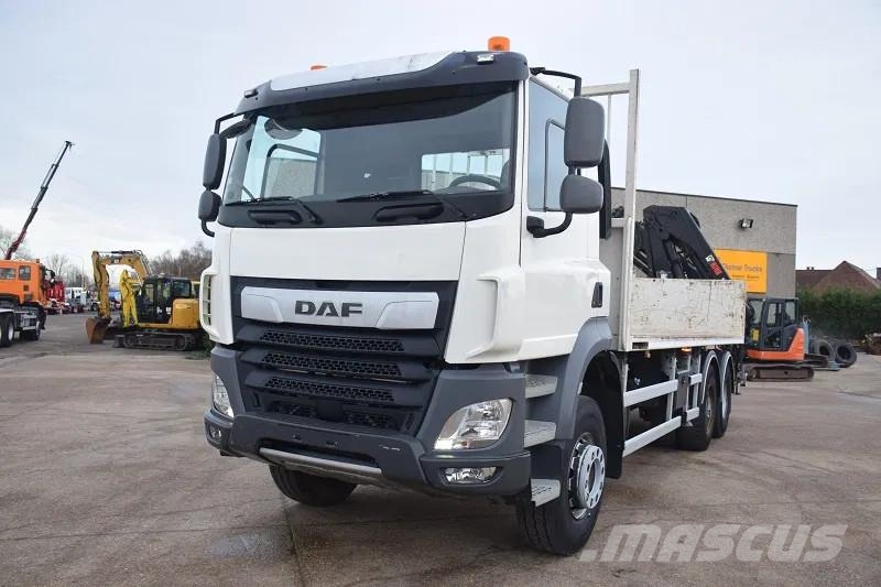DAF CF 530 Pritschenwagen/Pritschenwagen mit Seitenklappe