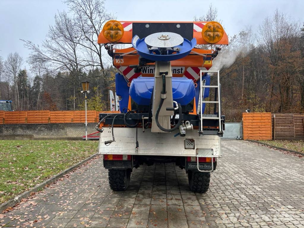 Mercedes Benz Unimog U400 都市/通用型車輛