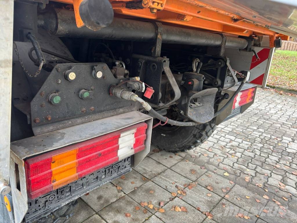 Mercedes Benz Unimog U400 都市/通用型車輛