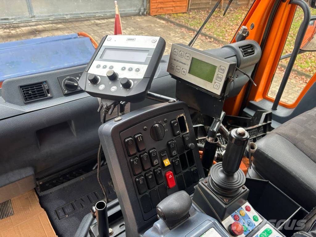 Mercedes Benz Unimog U400 都市/通用型車輛