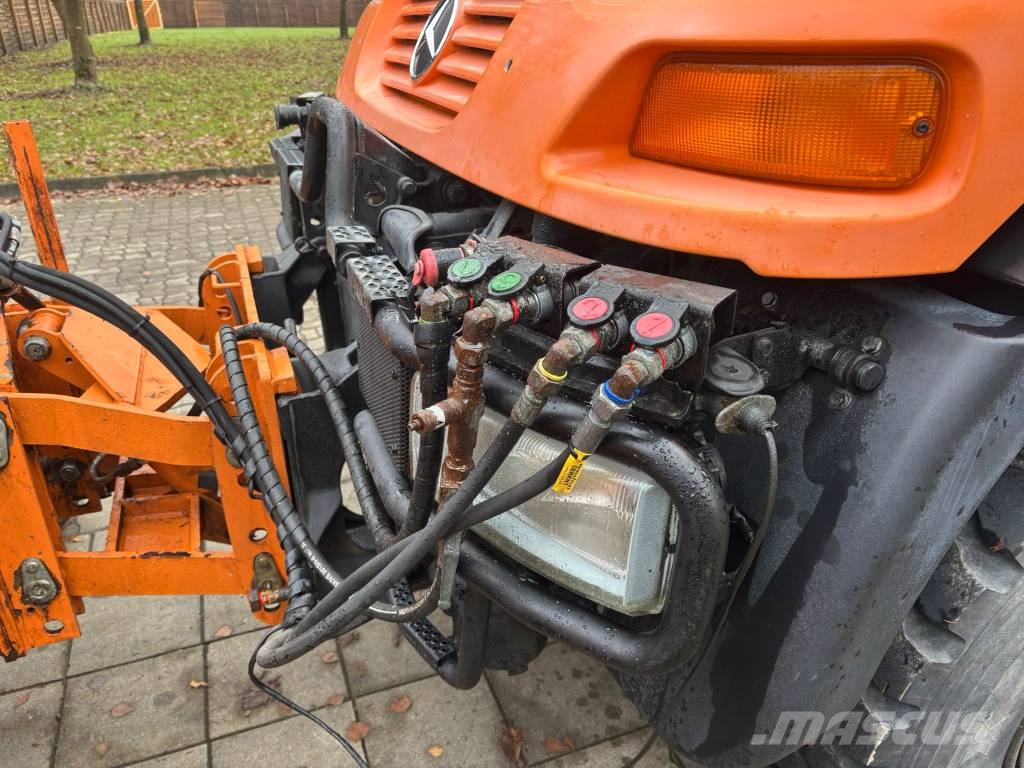 Mercedes Benz Unimog U400 都市/通用型車輛