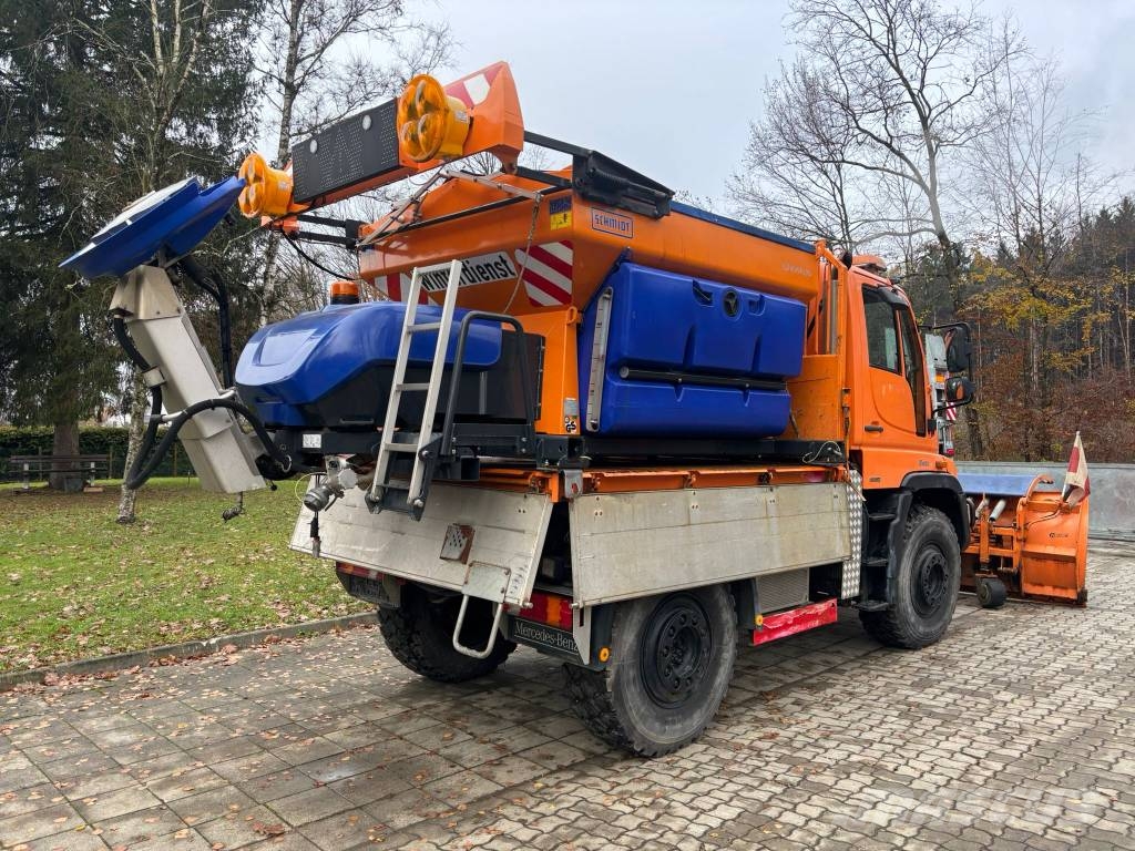 Mercedes Benz Unimog U400 都市/通用型車輛
