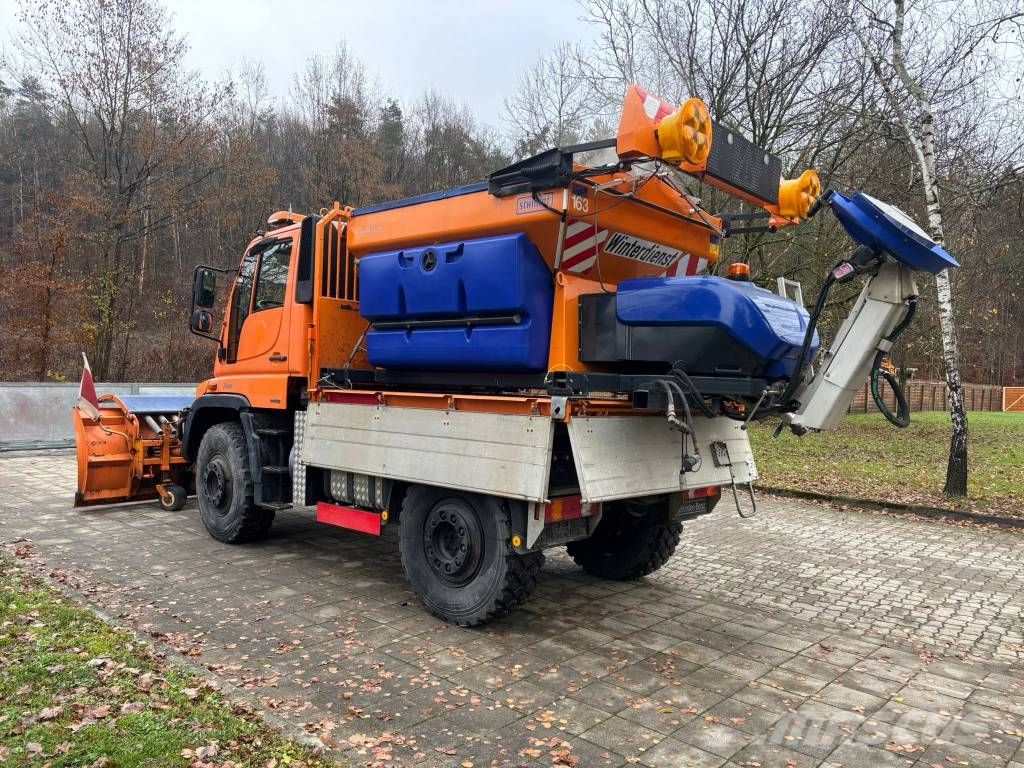 Mercedes Benz Unimog U400 都市/通用型車輛