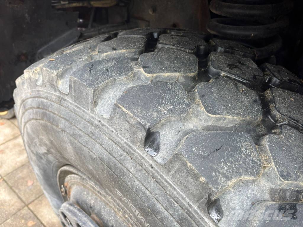 Mercedes Benz Unimog U400 都市/通用型車輛