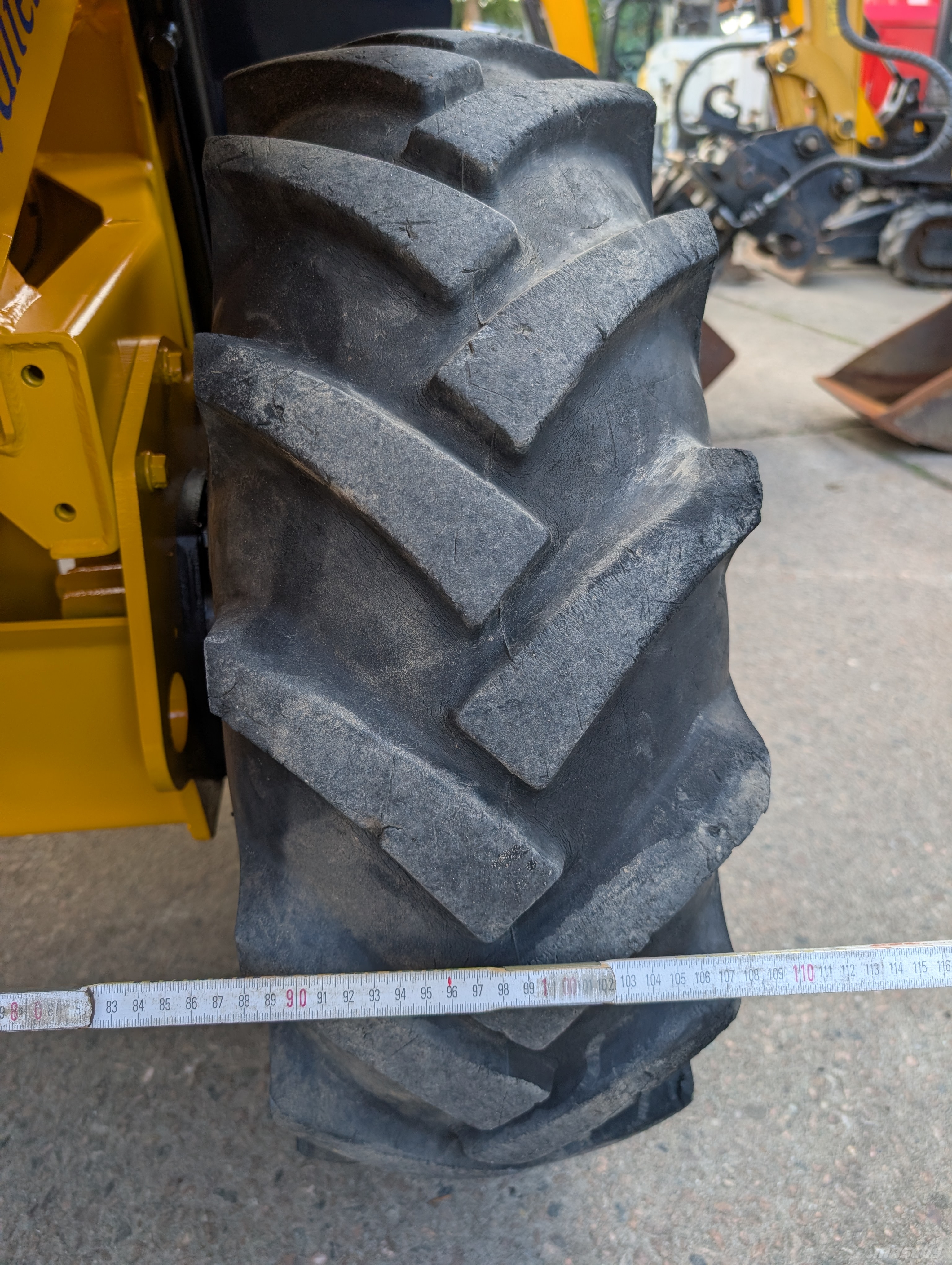 Thwaites Mach 201 Ne cestni demperji