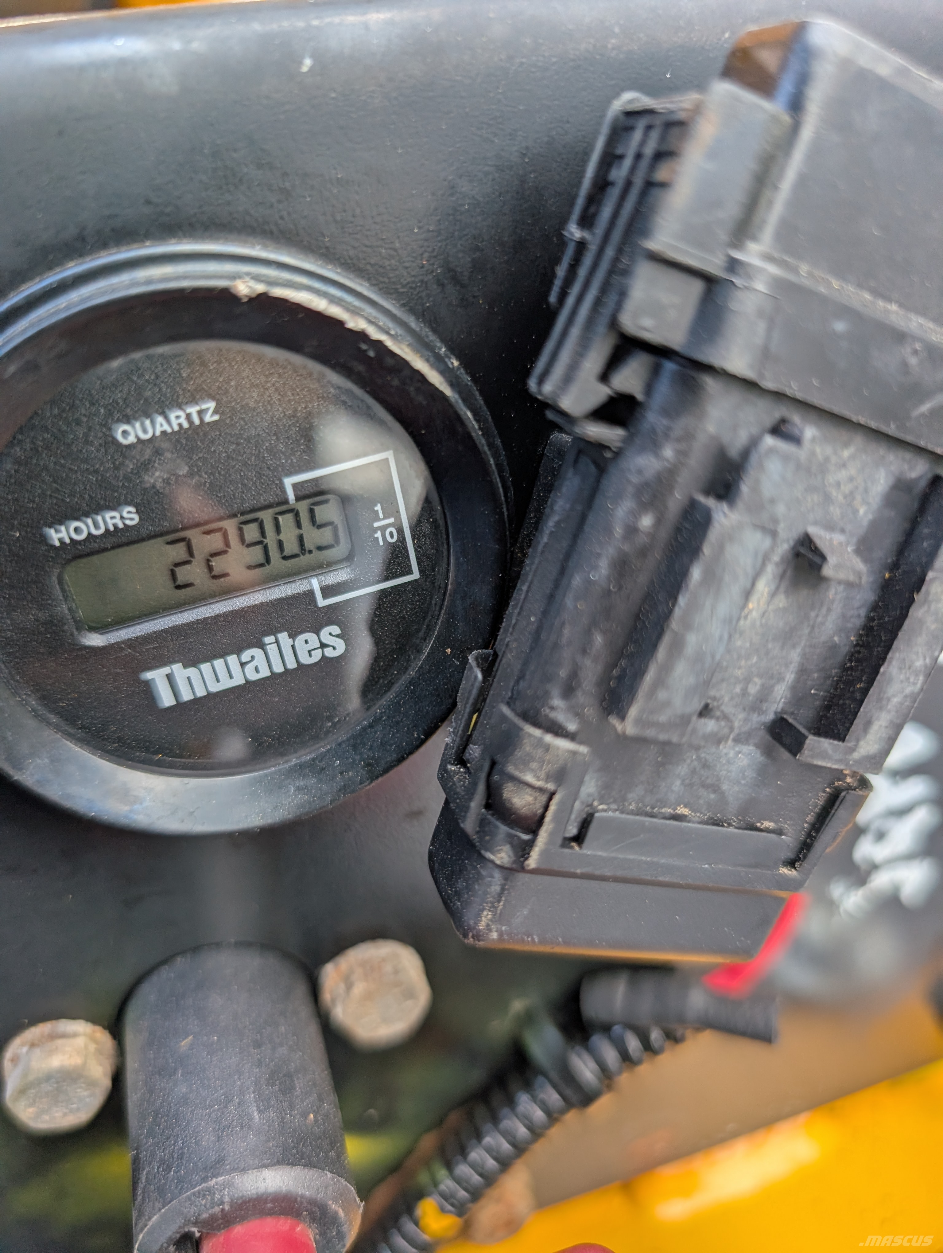 Thwaites Mach 201 Ne cestni demperji