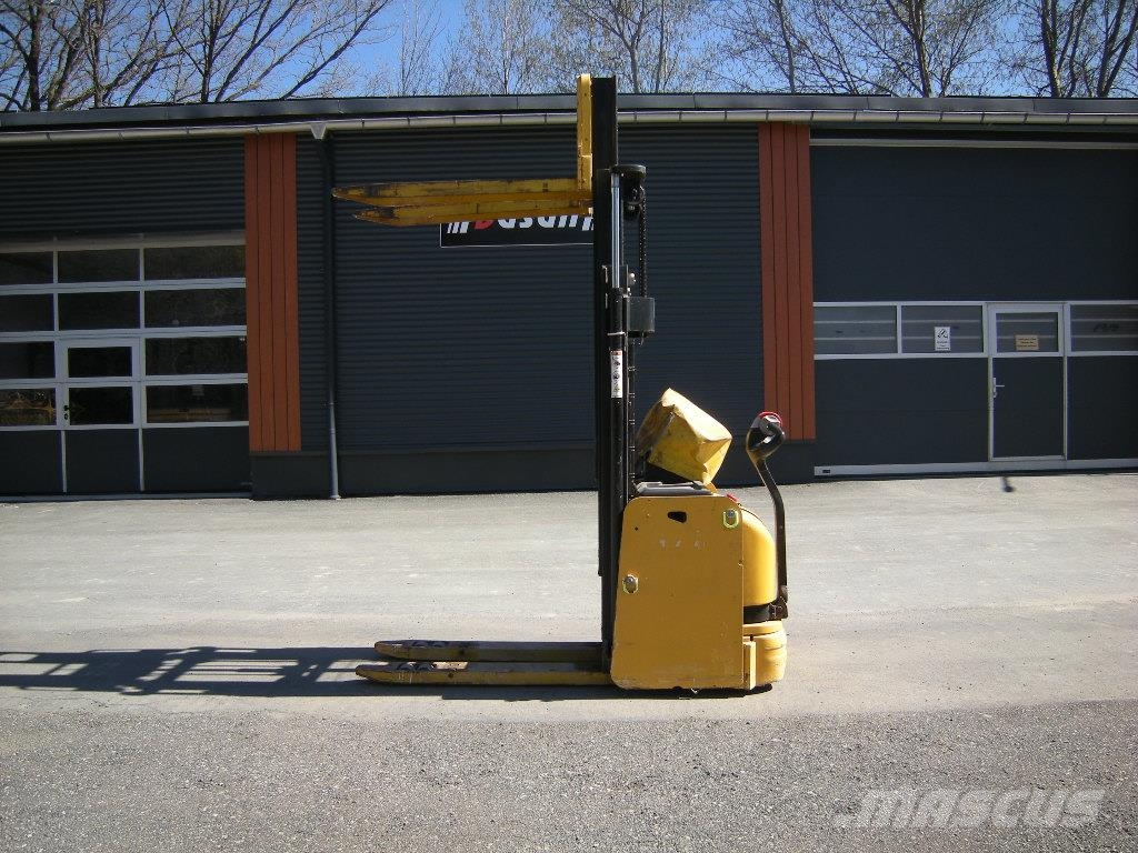 Yale MS 16 IL AC Stand-in stackers