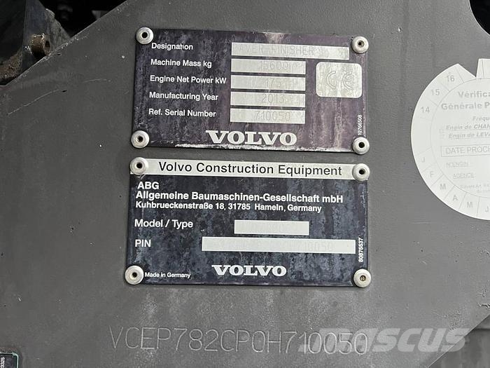Volvo P 7820C Asfaltni finišeri