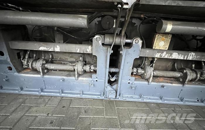 Volvo P 7820C Asfaltni finišeri