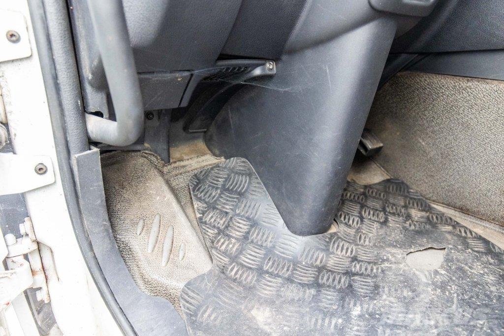 Renault MIDLUM 270(18T)+DHOLLANDIA+MOTEUR HS Samochody ciężarowe ze skrzynią zamkniętą