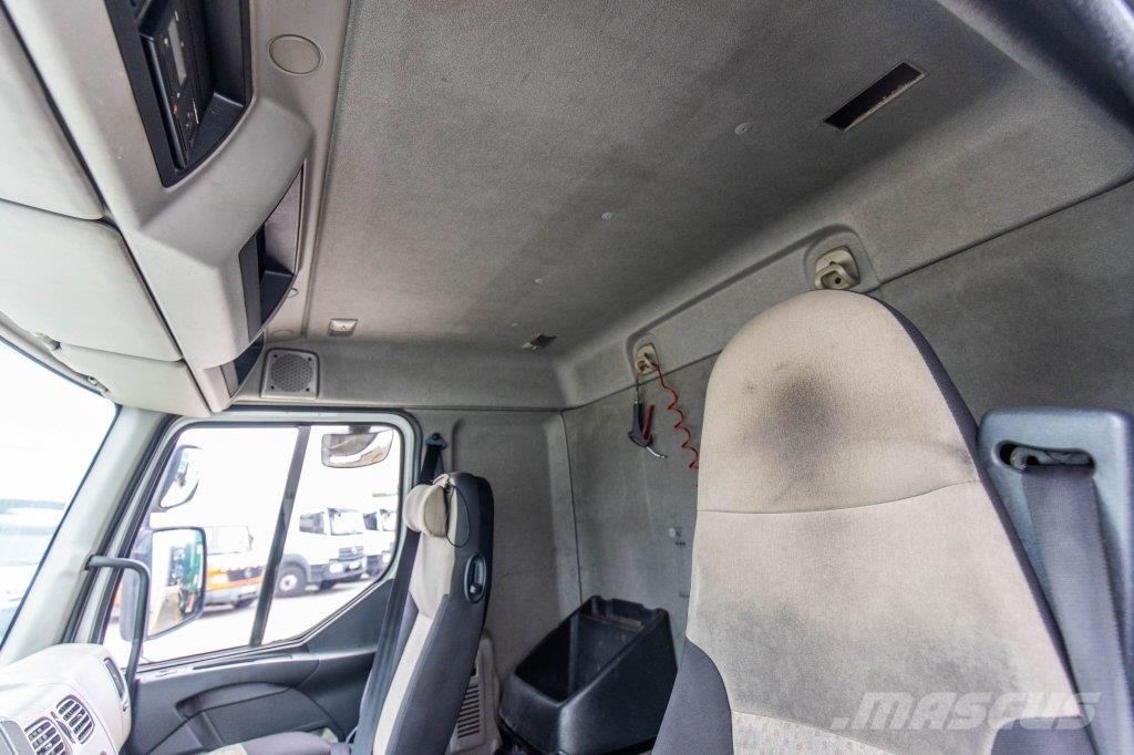 Renault MIDLUM 270(18T)+DHOLLANDIA+MOTEUR HS Bakwagens met gesloten opbouw