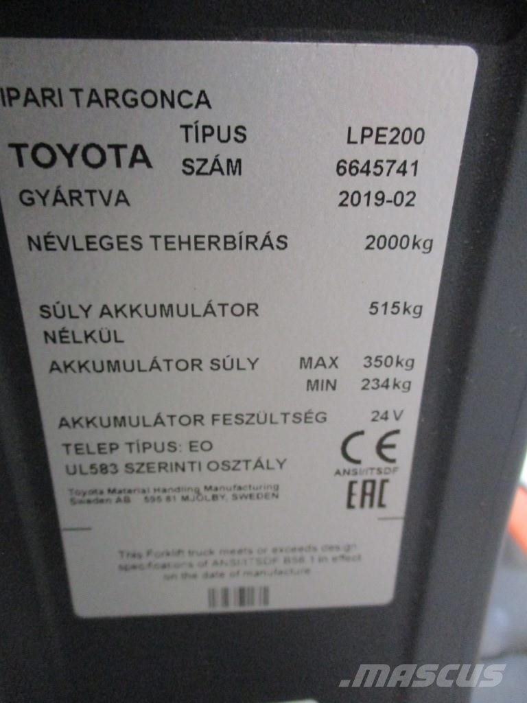Toyota LPE200 平台型低架升降機
