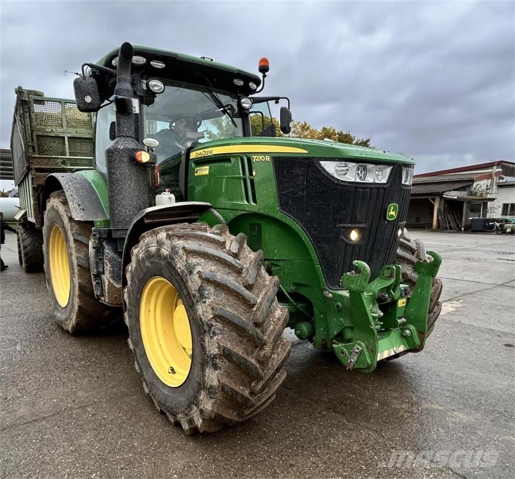 John Deere 7270R E23 Tractoren