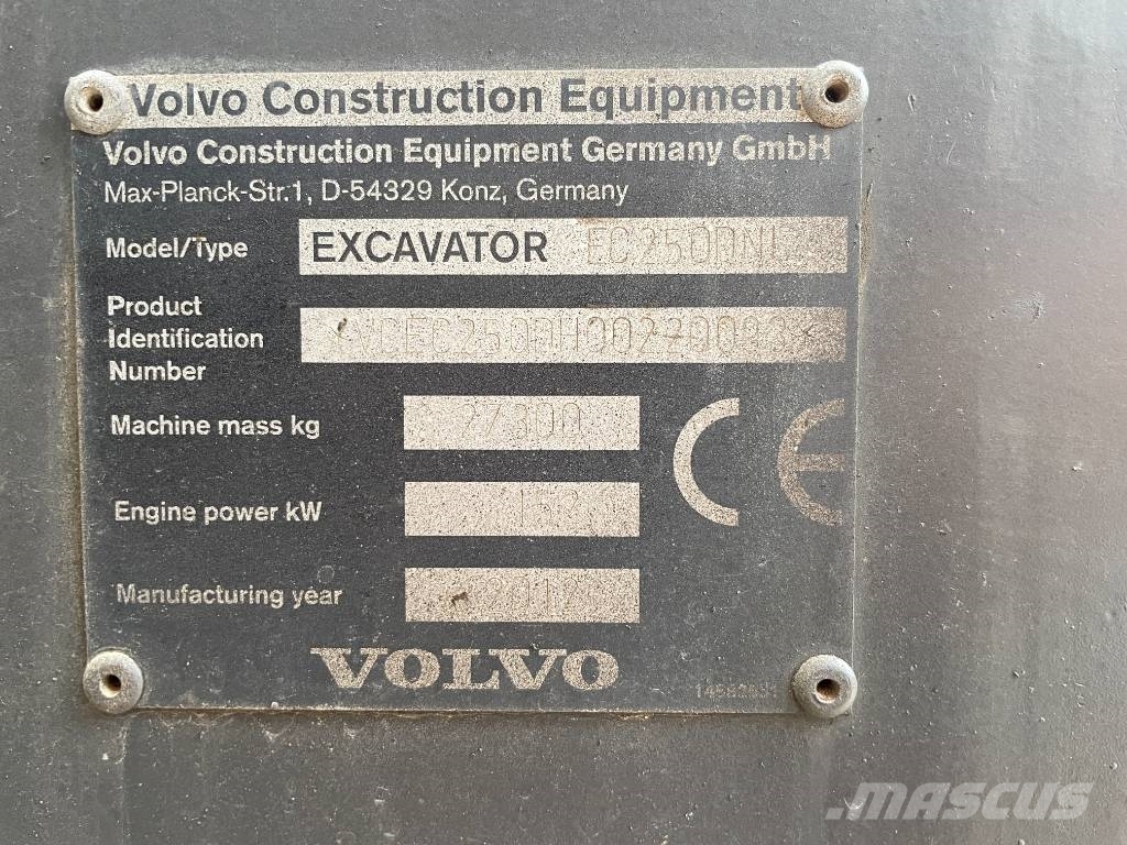 Volvo EC 250 D N L optional mit Oilquick OQ7055 Raupenbagger