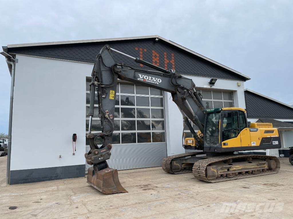 Volvo EC 250 D N L optional mit Oilquick OQ7055 Raupenbagger