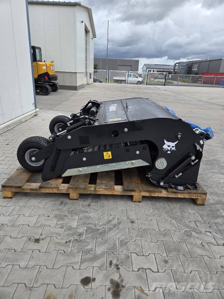 Bobcat Sand Beach cleaner SC200 Kāpurķēžu iekrāvēji