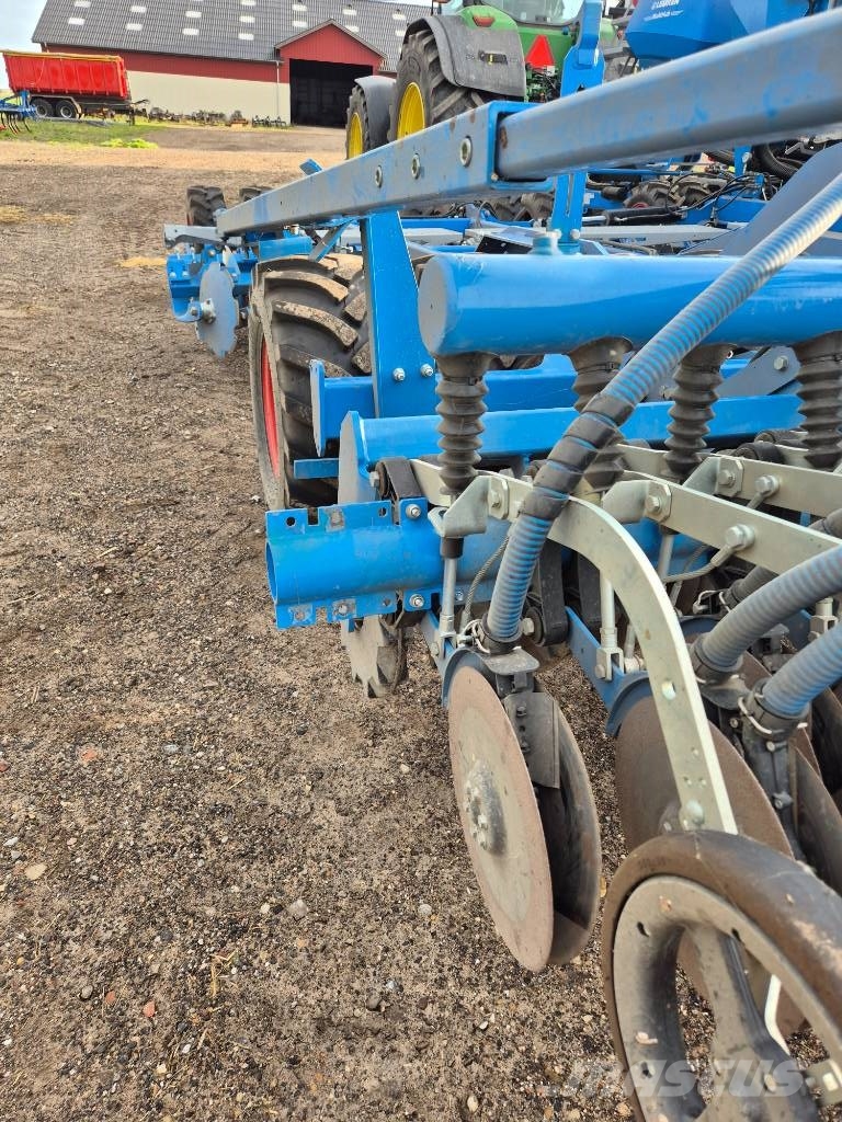 Lemken Solitair DT 900 مثاقيب