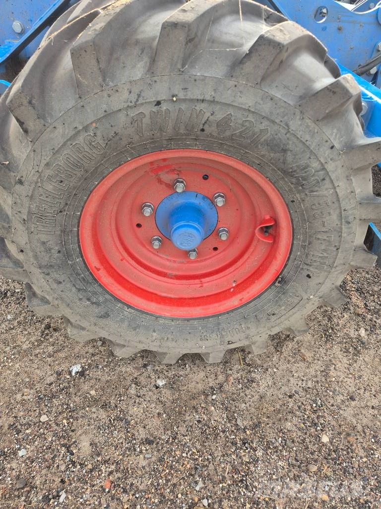 Lemken Solitair DT 900 مثاقيب