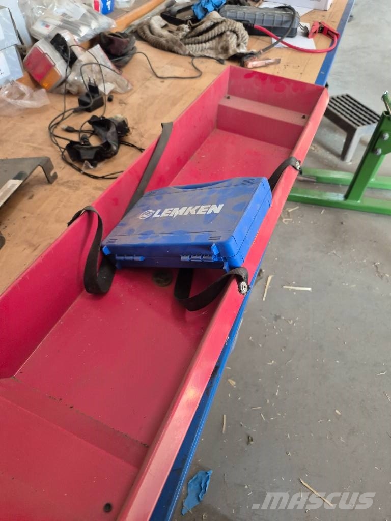 Lemken Solitair DT 900 مثاقيب