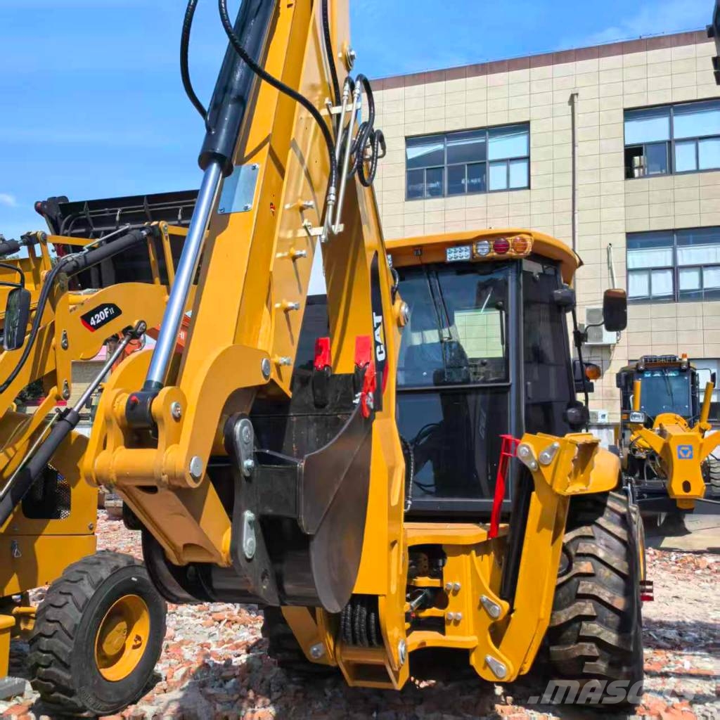 CAT 420F2 Retrocargadoras