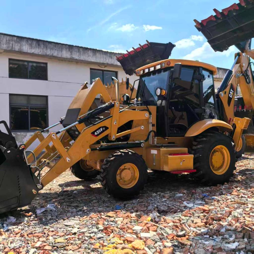 CAT 420F2 Retrocargadoras