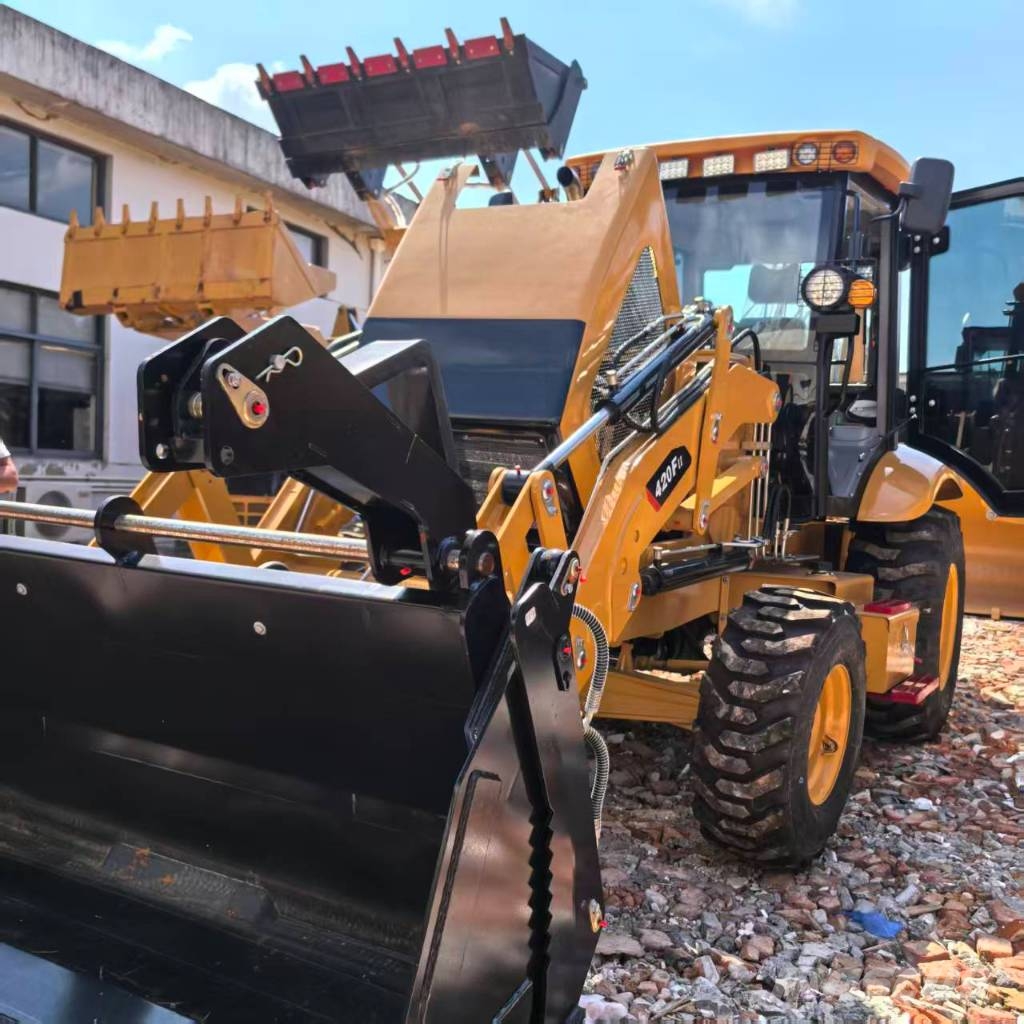 CAT 420F2 Retrocargadoras