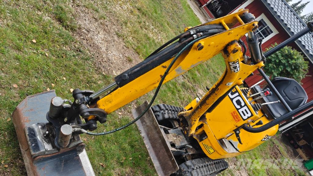 JCB 8008 Minikoparki